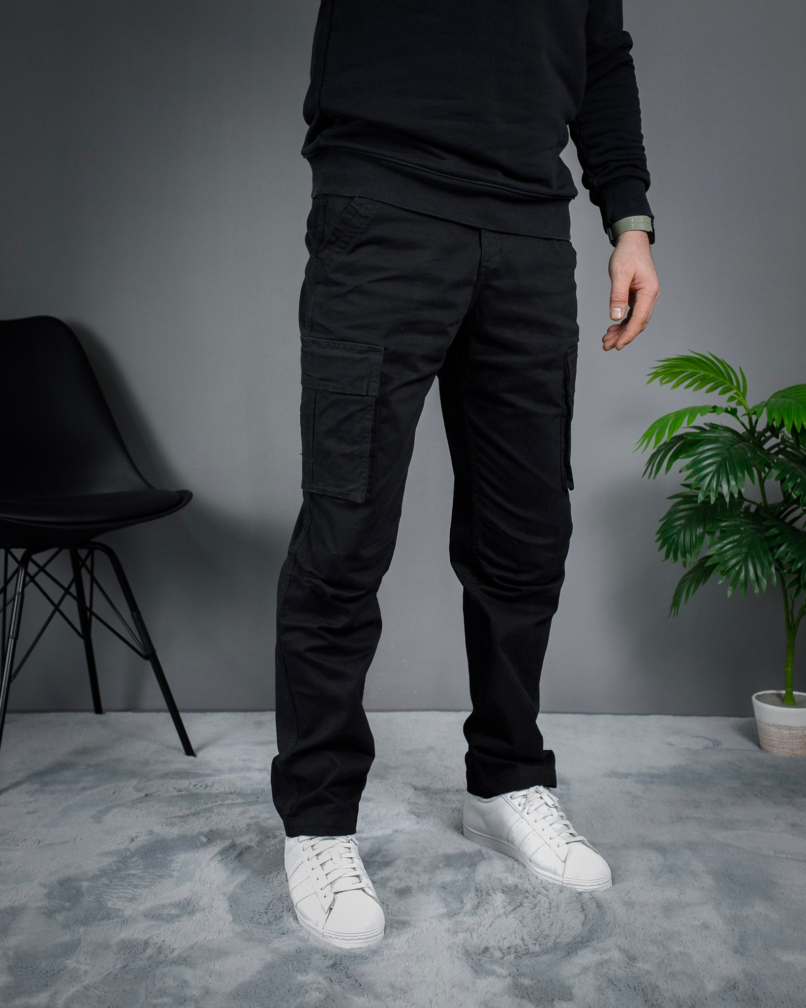 Muške cargo pantalone RegularFit Crna STT2896.