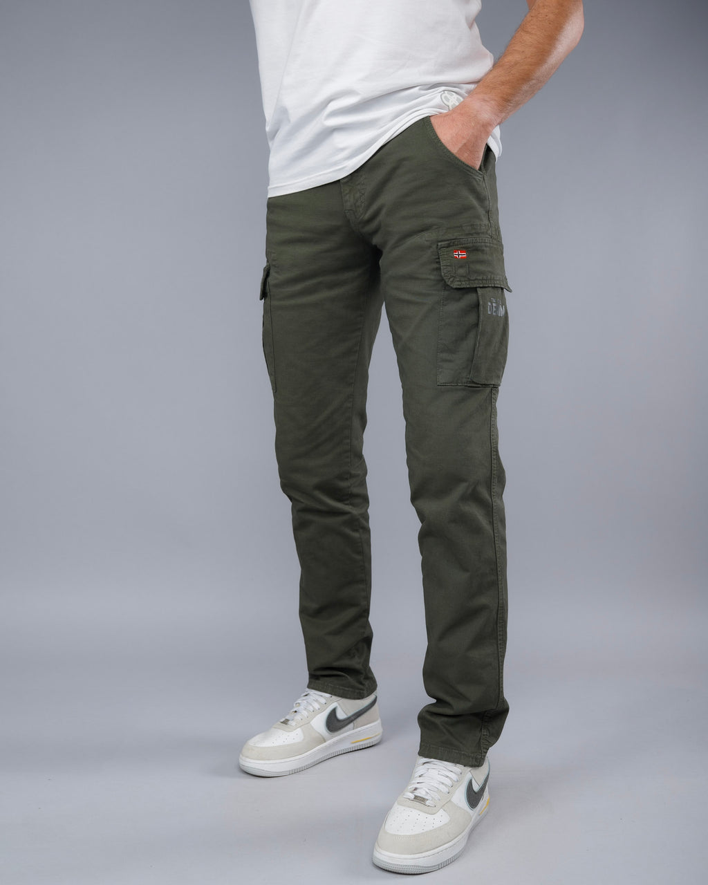 Muske kargo pantalone dužih i širih nogavica STT2943