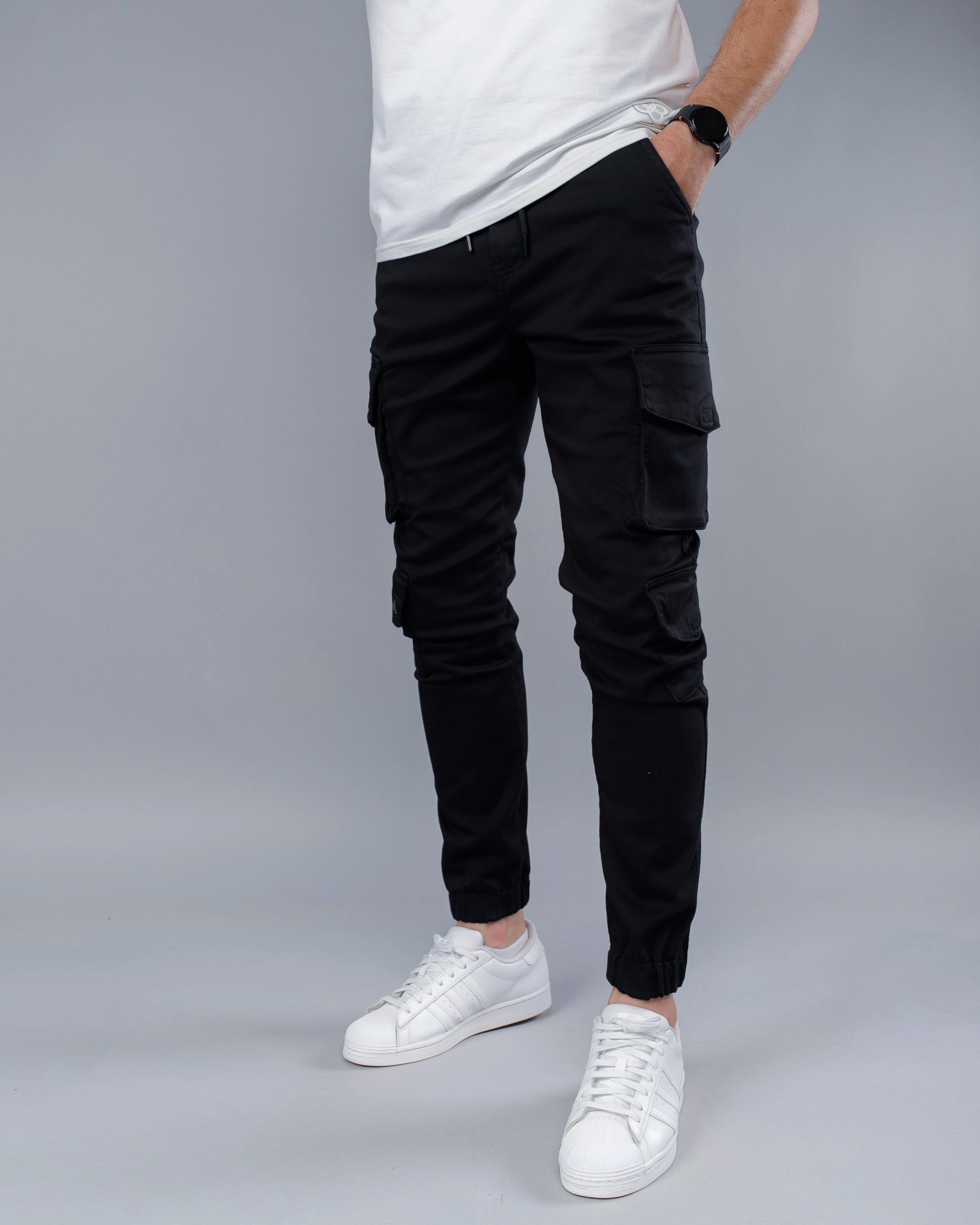Muške cargo pantalone sa mnogo dzepova STT2599