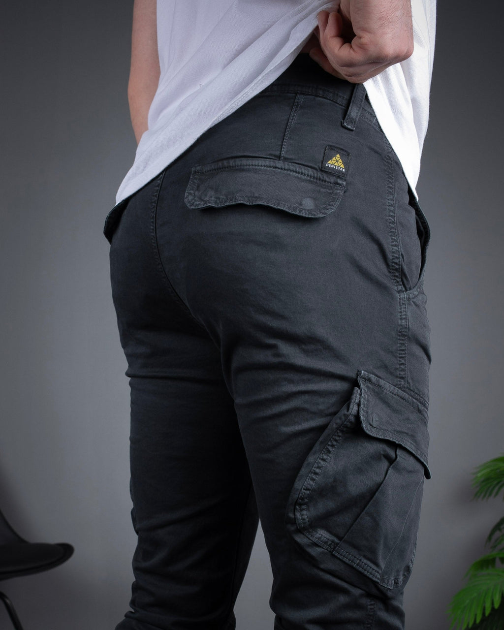 Muške cargo pantalone tamno siva STT2708.