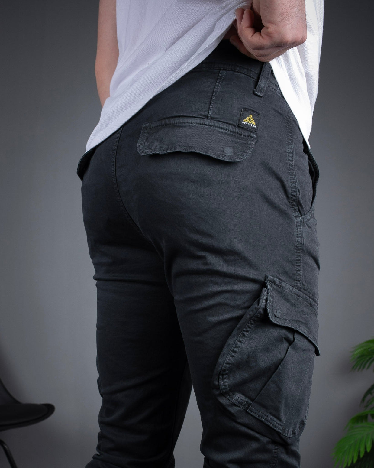 Muške cargo pantalone tamno siva STT2708.