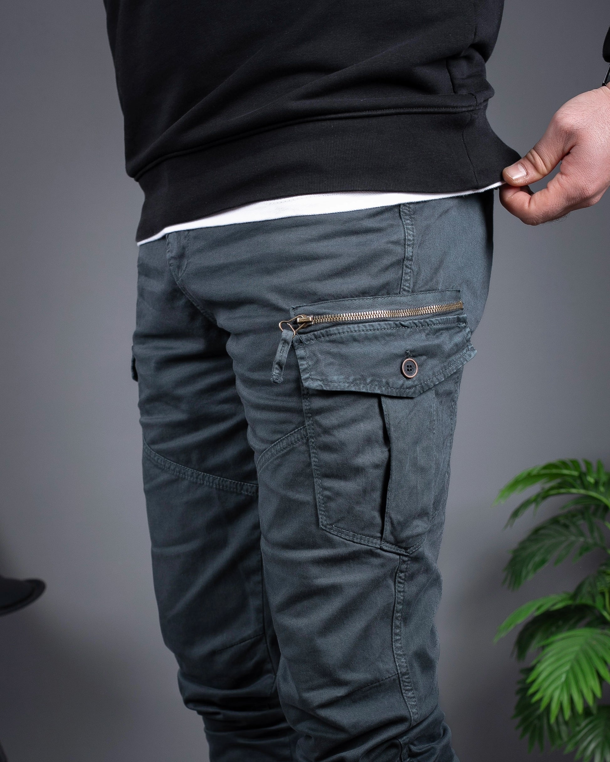 Muške kargo pantalone STT2548