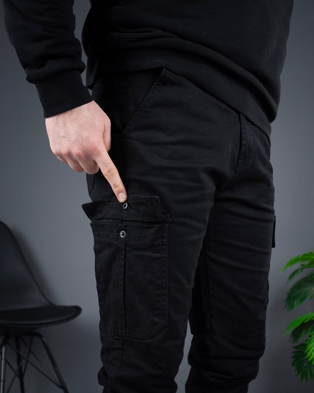 Muške cargo pantalone crne STT2225.