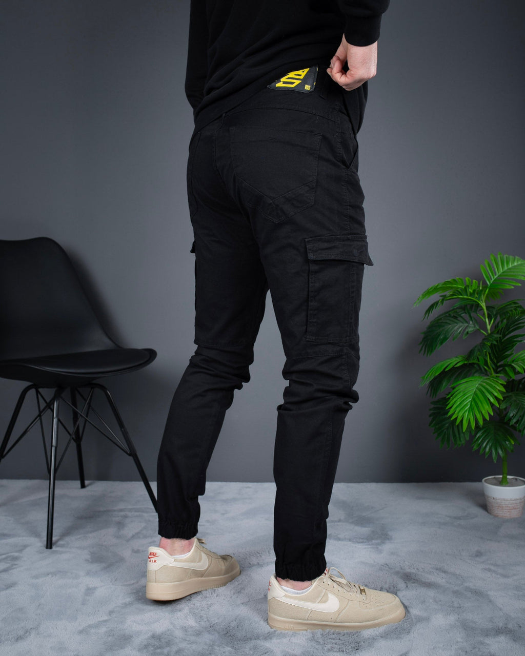 Muške cargo pantalone crne STT2225.