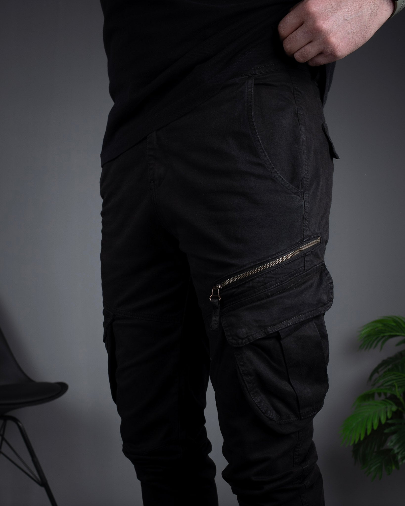 Muške cargo pantalone crna STT2708.