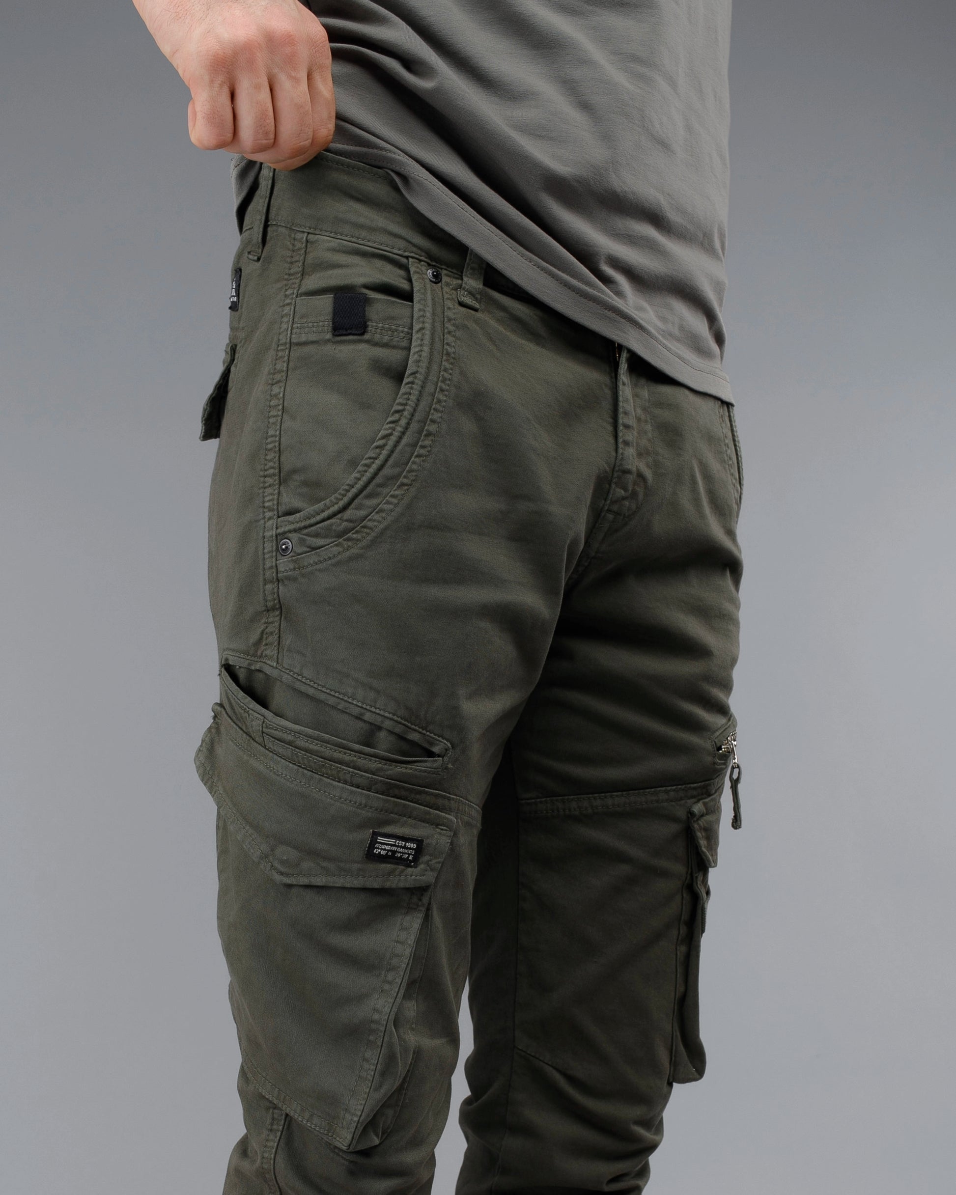 Muške kargo pantalone STT2997