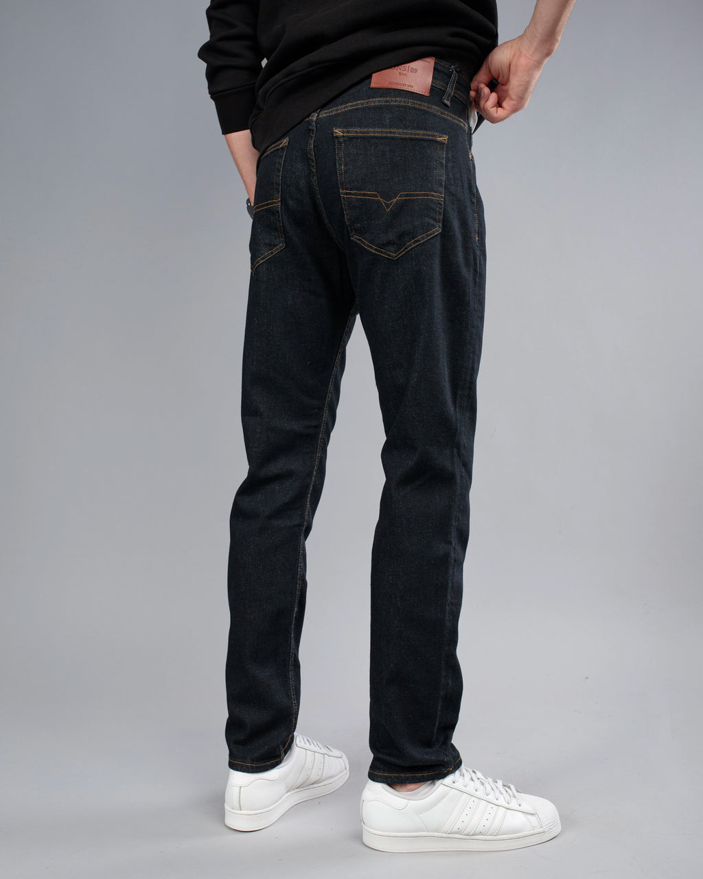 Muške classic fit farmerke – fotografija proizvoda