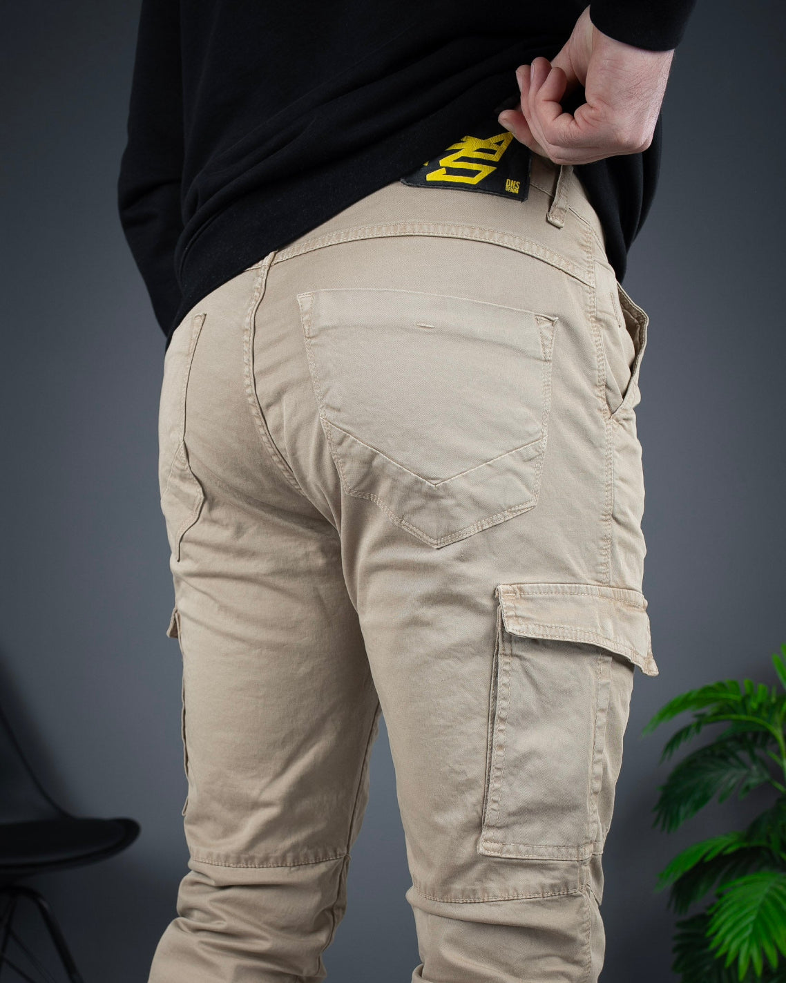 Muške cargo pantalone krem STT2225.