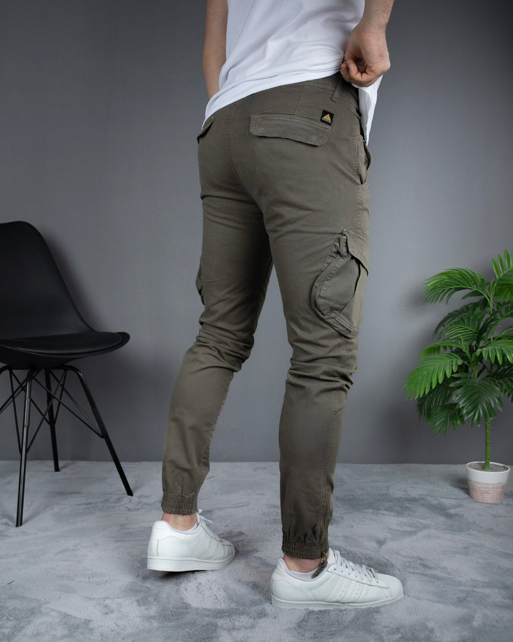 Muške cargo pantalone Maslinasta SMB STT2708.