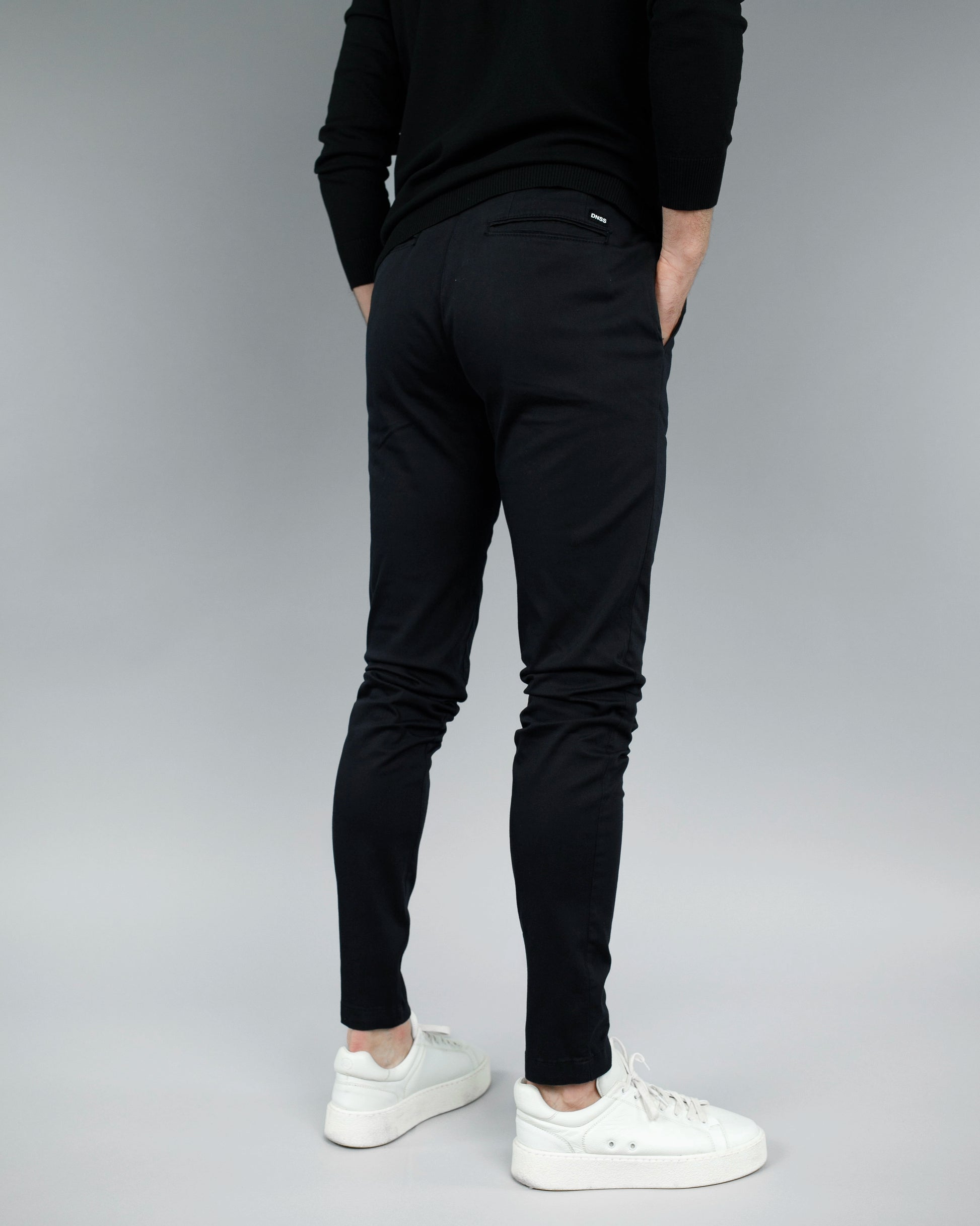 Muške Elegantne Slimfit Pantalone – Crne STT2895