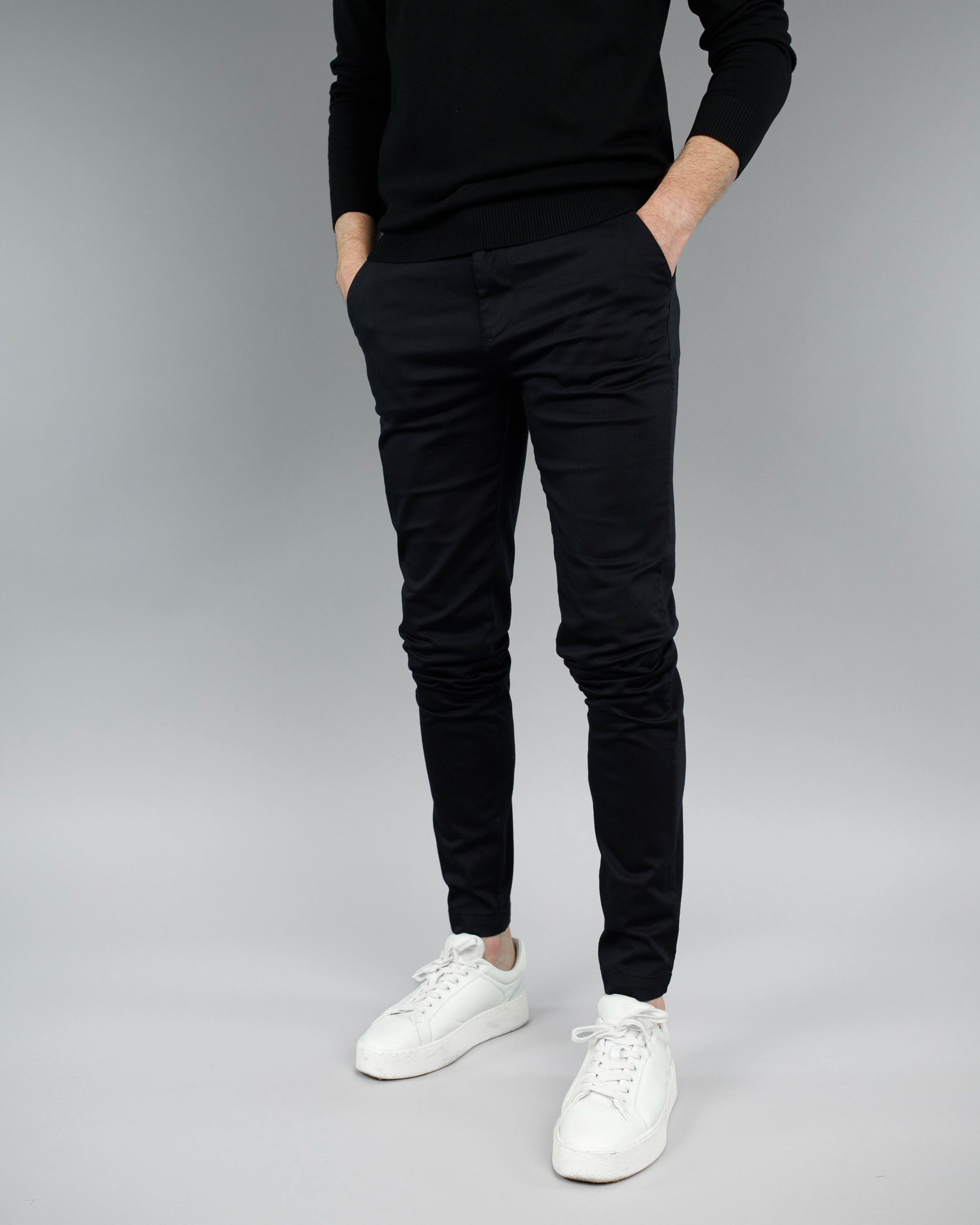 Muške Elegantne Slimfit Pantalone – Crne STT2895