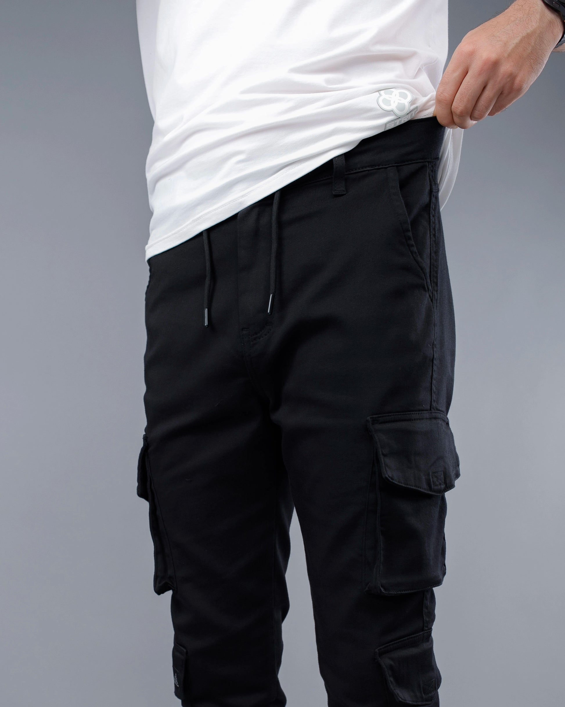 Muške cargo pantalone sa mnogo dzepova STT2599