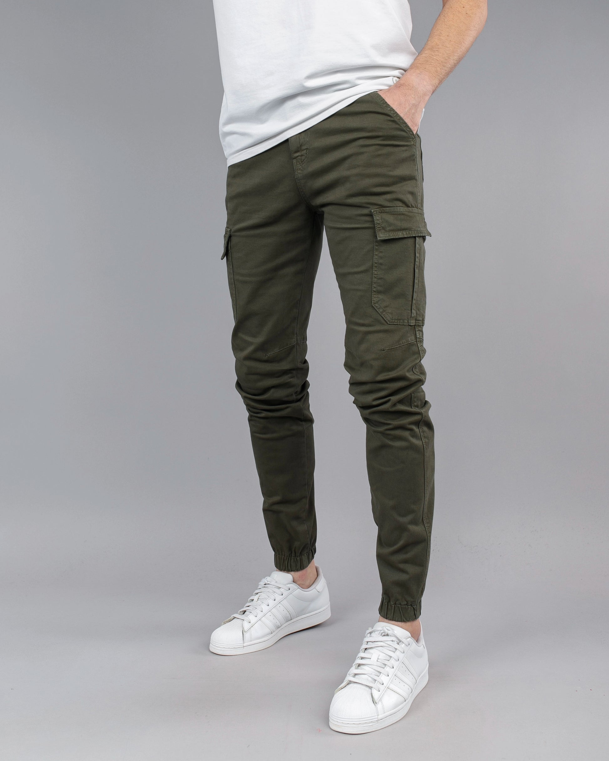 Muške cargo pantalone krem STT2225