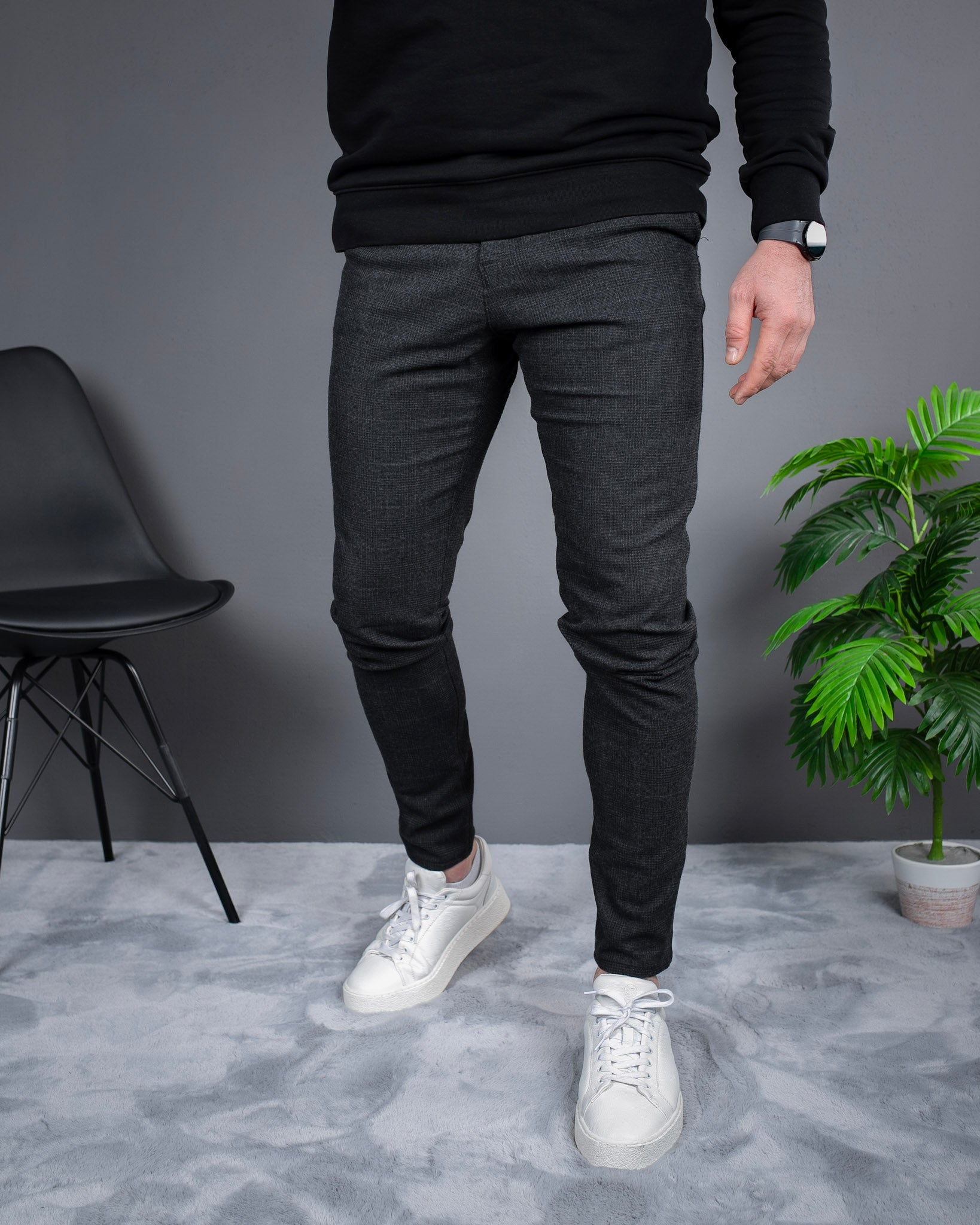 karirane pantalone muske