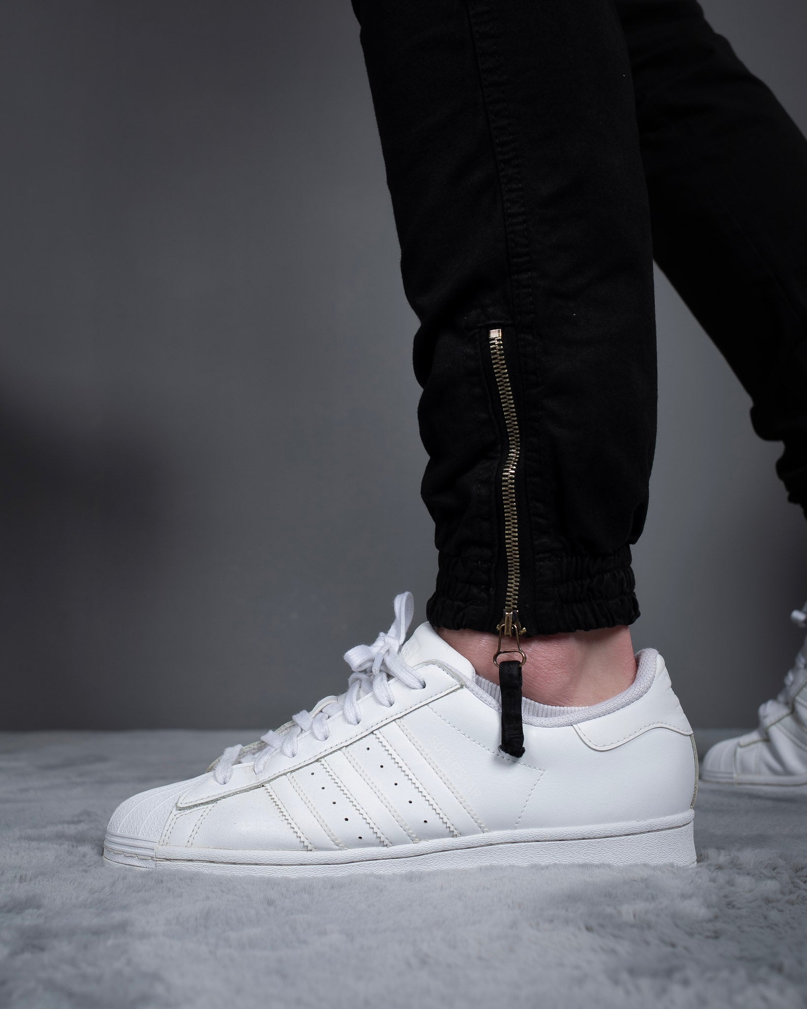 Muške cargo pantalone crna STT2708.
